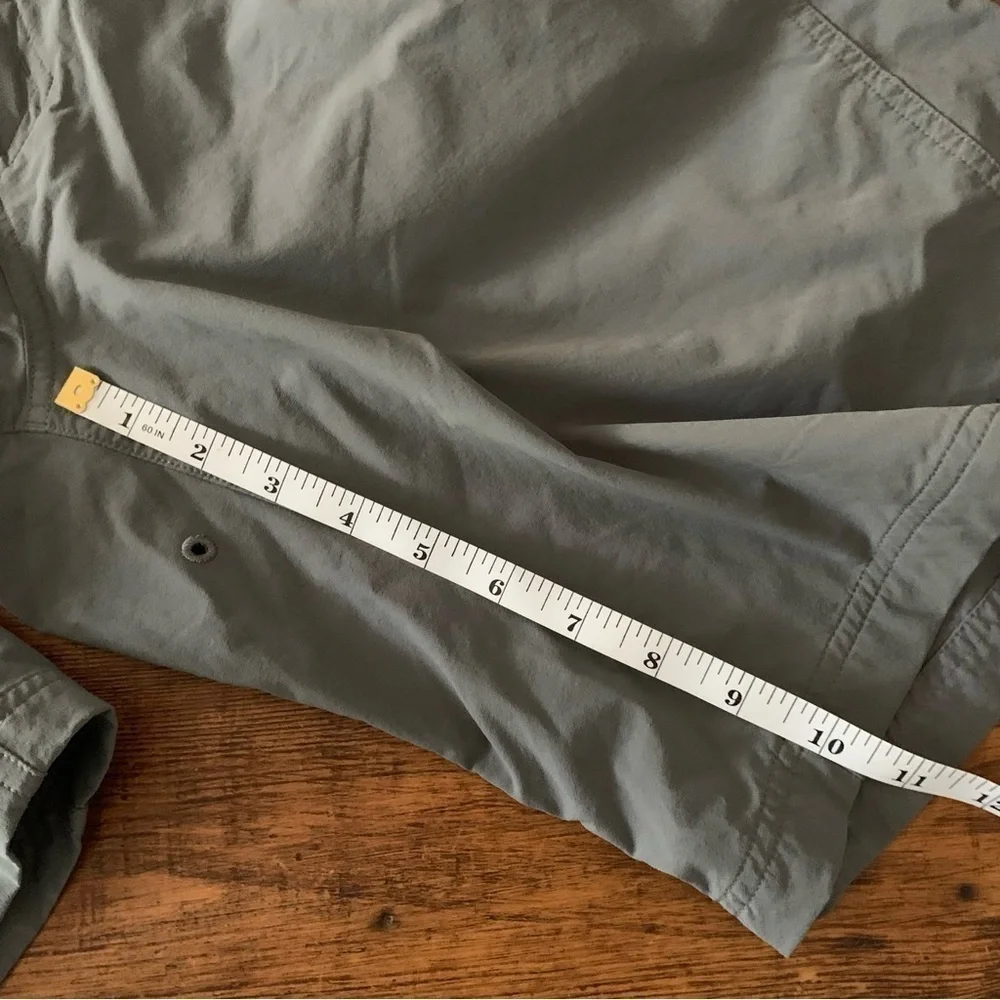 REI Mens Nylon Belted Gray Hiking Outdoor Shorts Sz 40